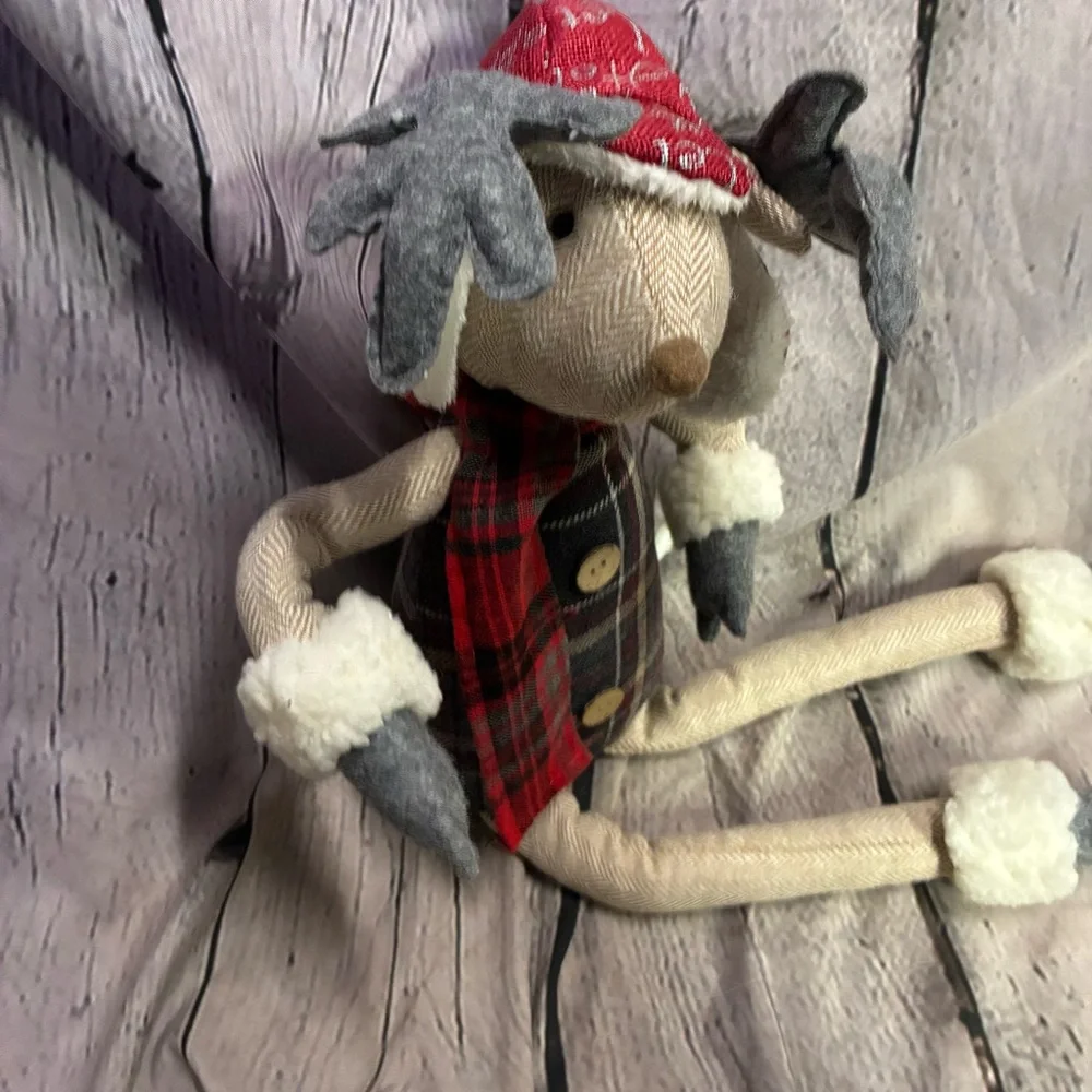 5/$20 Christmas Winter Moose Stuffed Shelf Sitter Holiday Decor‎ GUC